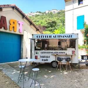 PILLES POELE, un gérant de camion-restaurant à Nyons